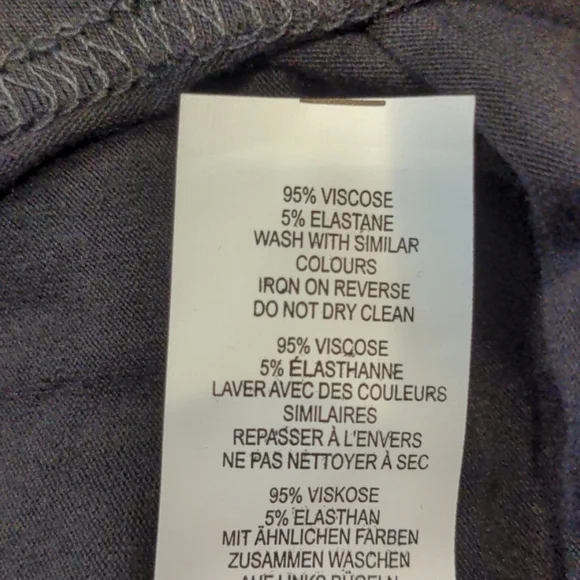 Boohoo Black Basic Oversized Crew Neck Tee - Picture 5 of 5